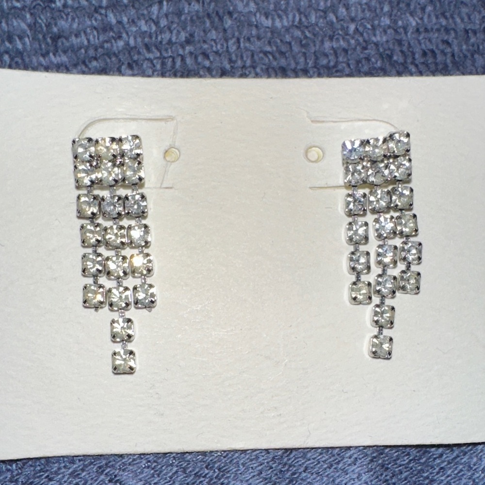 Chic Silver Crystal Drop Earrings